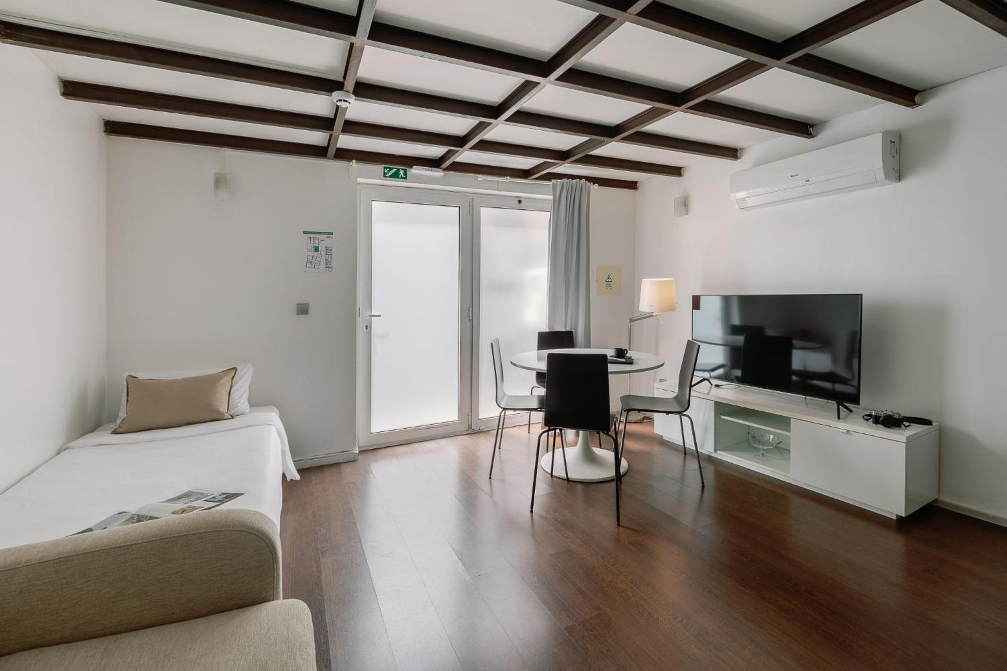 Fine Arts Studios By Olala Homes Porto Exterior photo